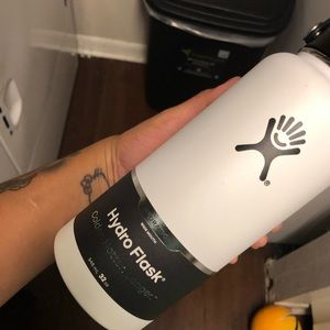 Other - Hydro flask 32oz white Other - Hydro flask 32oz white